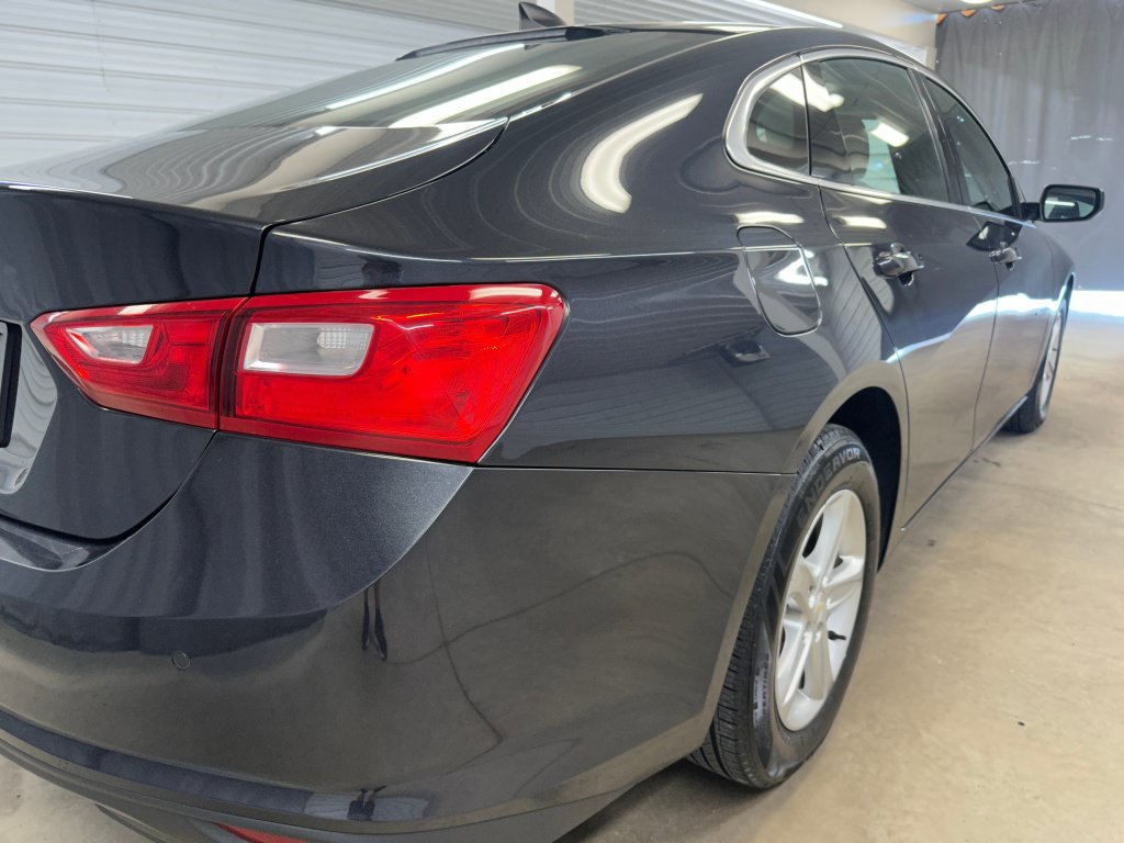Used 2022 Chevrolet Malibu LS FWD image 23