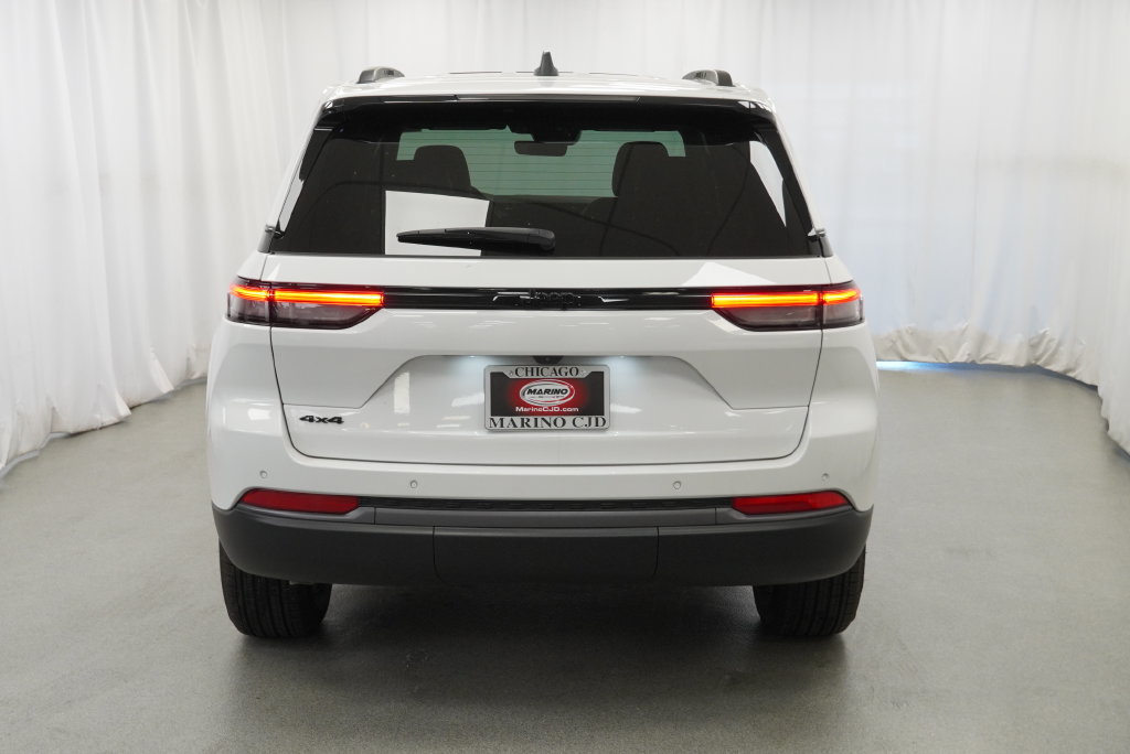 New 2026 Jeep Grand Cherokee Altitude AWD/4WD image 13