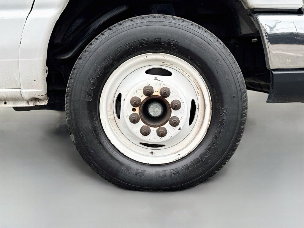 Used 2012 Ford E-450 and Econoline 450 Super Duty w/ PWR Locks & Windows Group RWD image 46