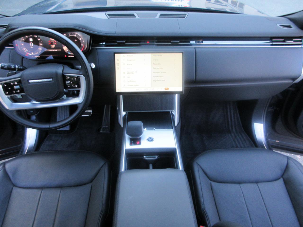 Used 2025 Land Rover Range Rover SE AWD/4WD image 20