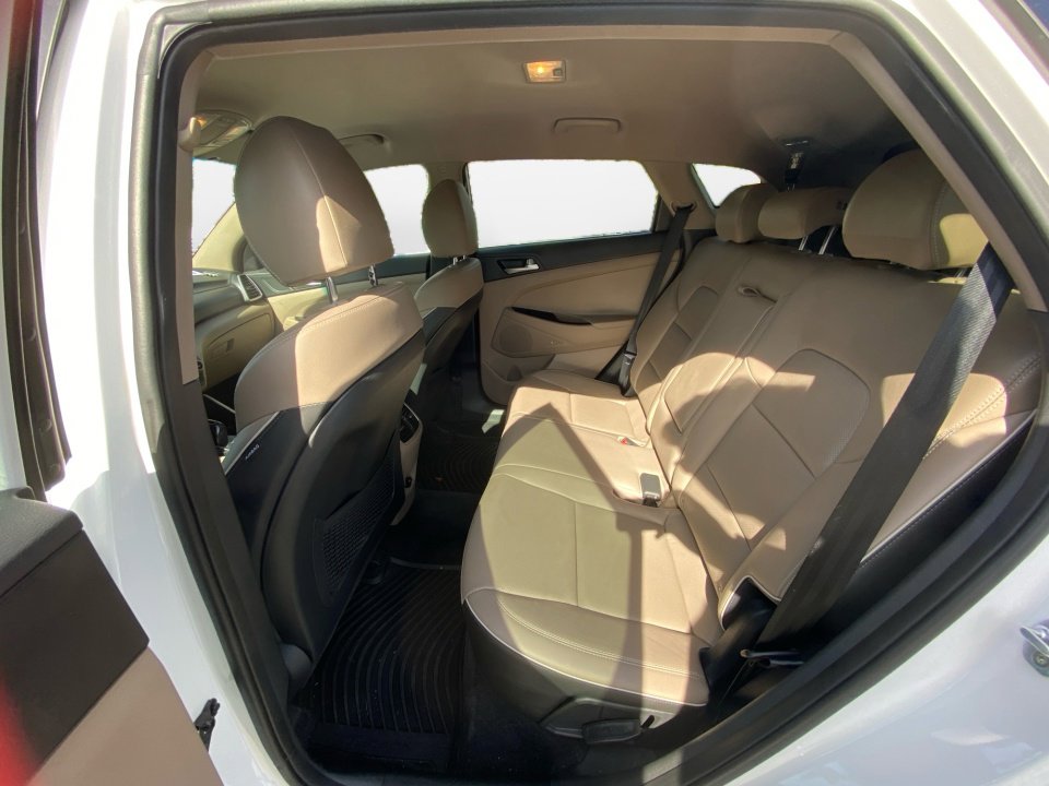 Used 2020 Hyundai Tucson Limited w/ Winter Weather Package AWD/4WD image 16