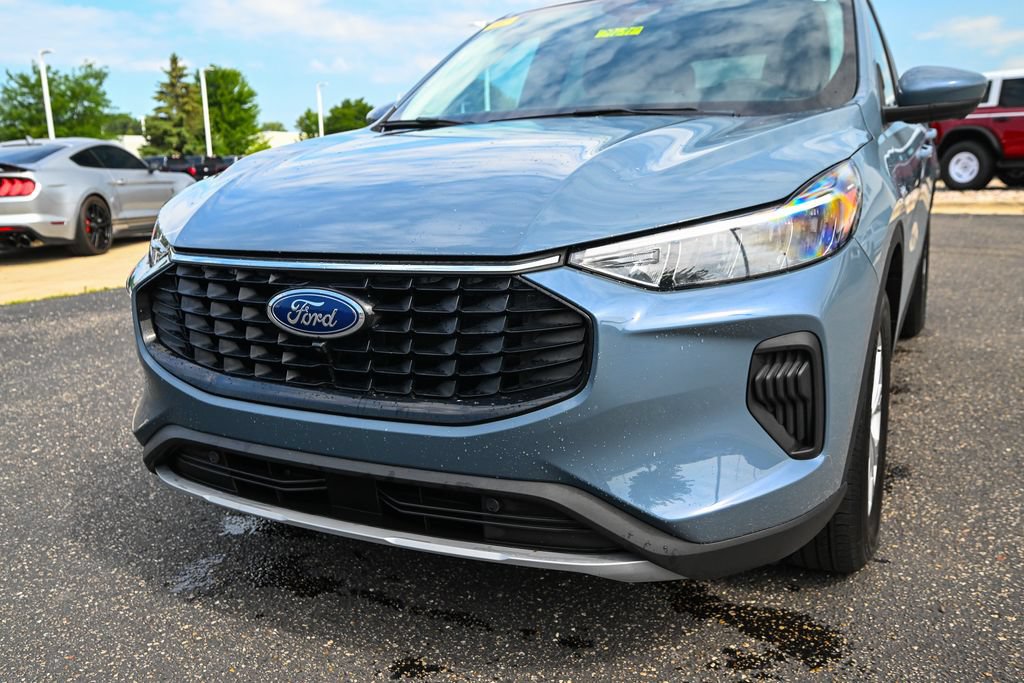 Used 2023 Ford Escape Active w/ Tech Pack #2 AWD/4WD image 11