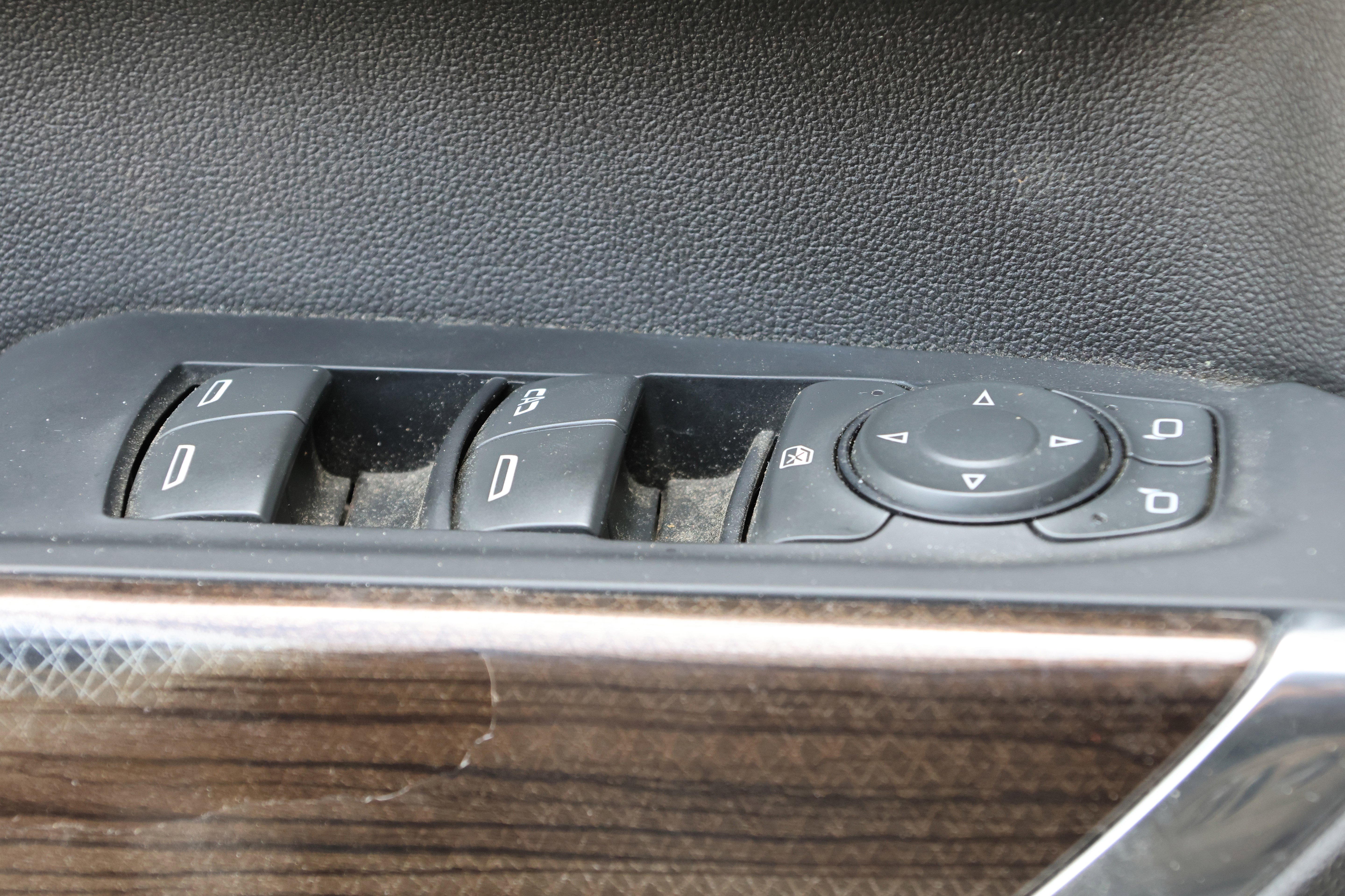Used 2021 Chevrolet Silverado 1500 LT AWD/4WD image 14