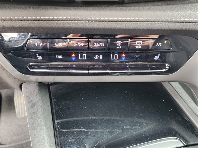 Used 2023 Buick Envision Preferred image 18