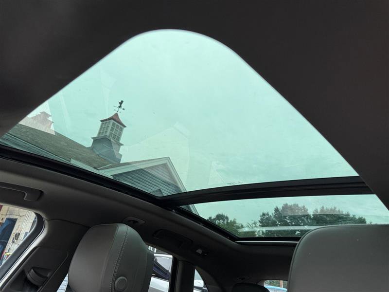 Used 2018 Porsche Macan AWD image 19