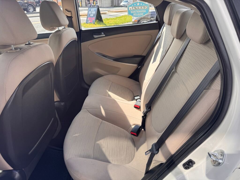 Used 2016 Hyundai Accent SE image 10