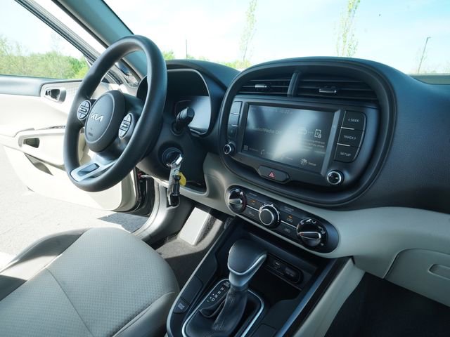 Used 2024 Kia Soul LX FWD image 31