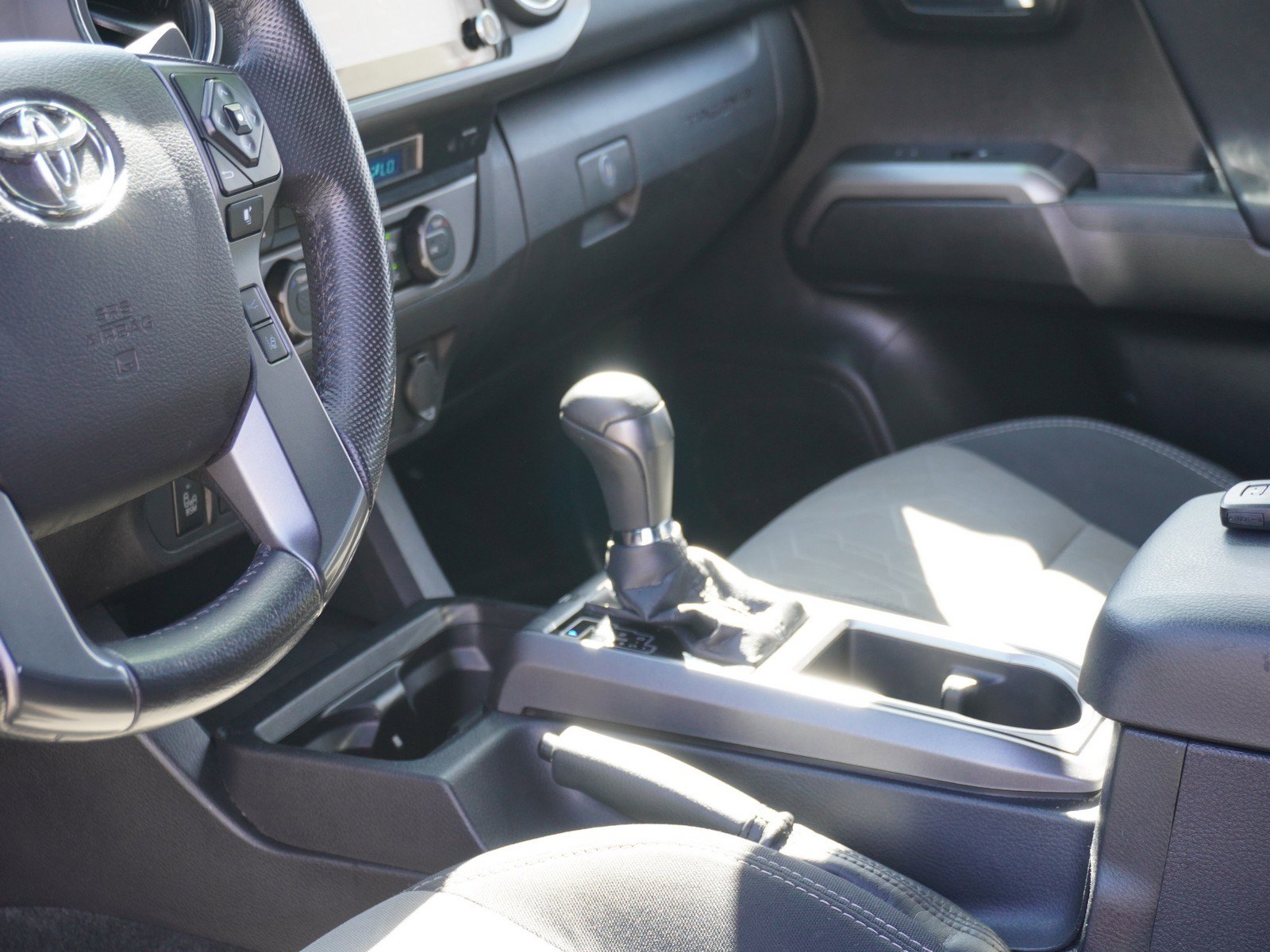 Used 2021 Toyota Tacoma TRD Off-Road w/ Technology Package image 20