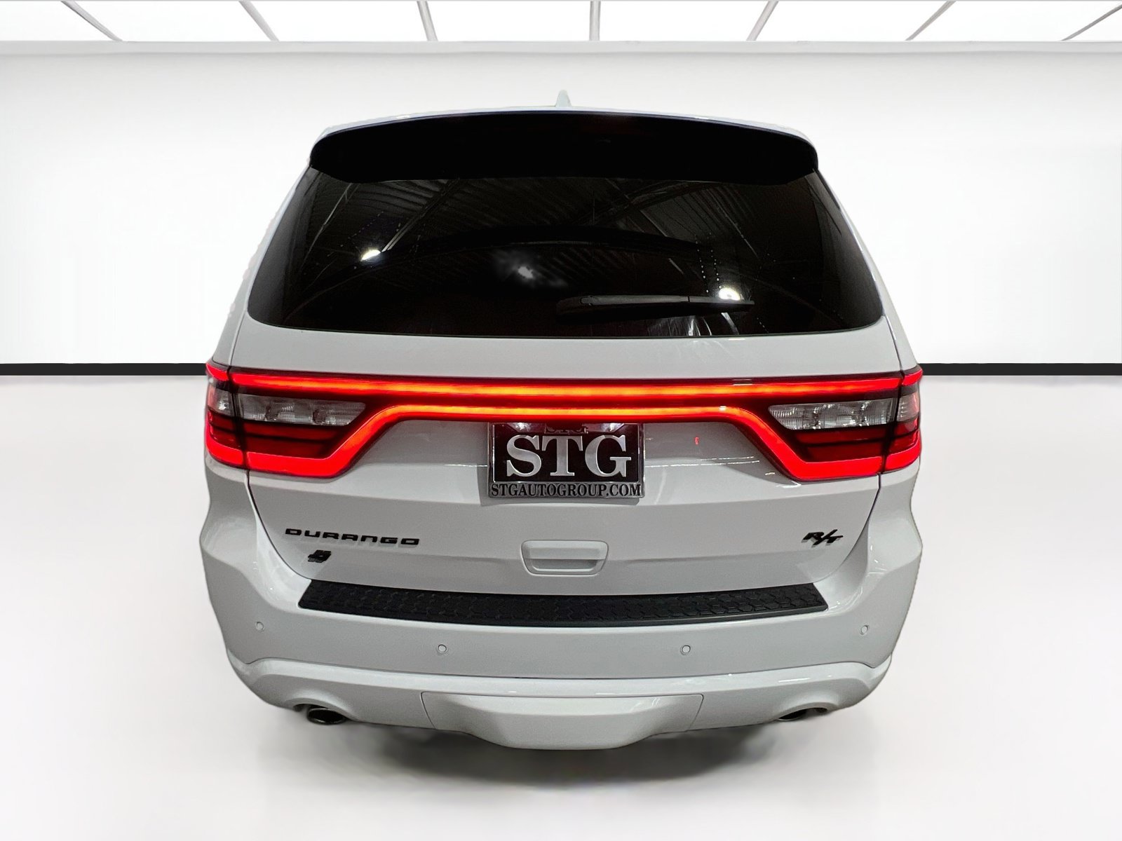 Used 2022 Dodge Durango R/T w/ Blacktop Package AWD/4WD image 5