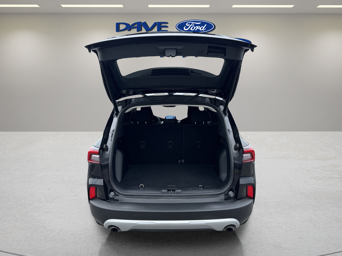 Used 2023 Ford Escape Active w/ Cold Weather Package FWD image 23
