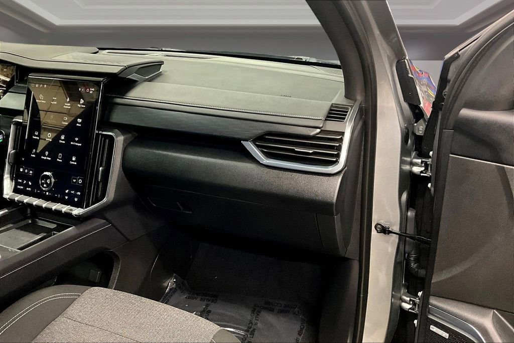 Used 2025 GMC Acadia Elevation image 27