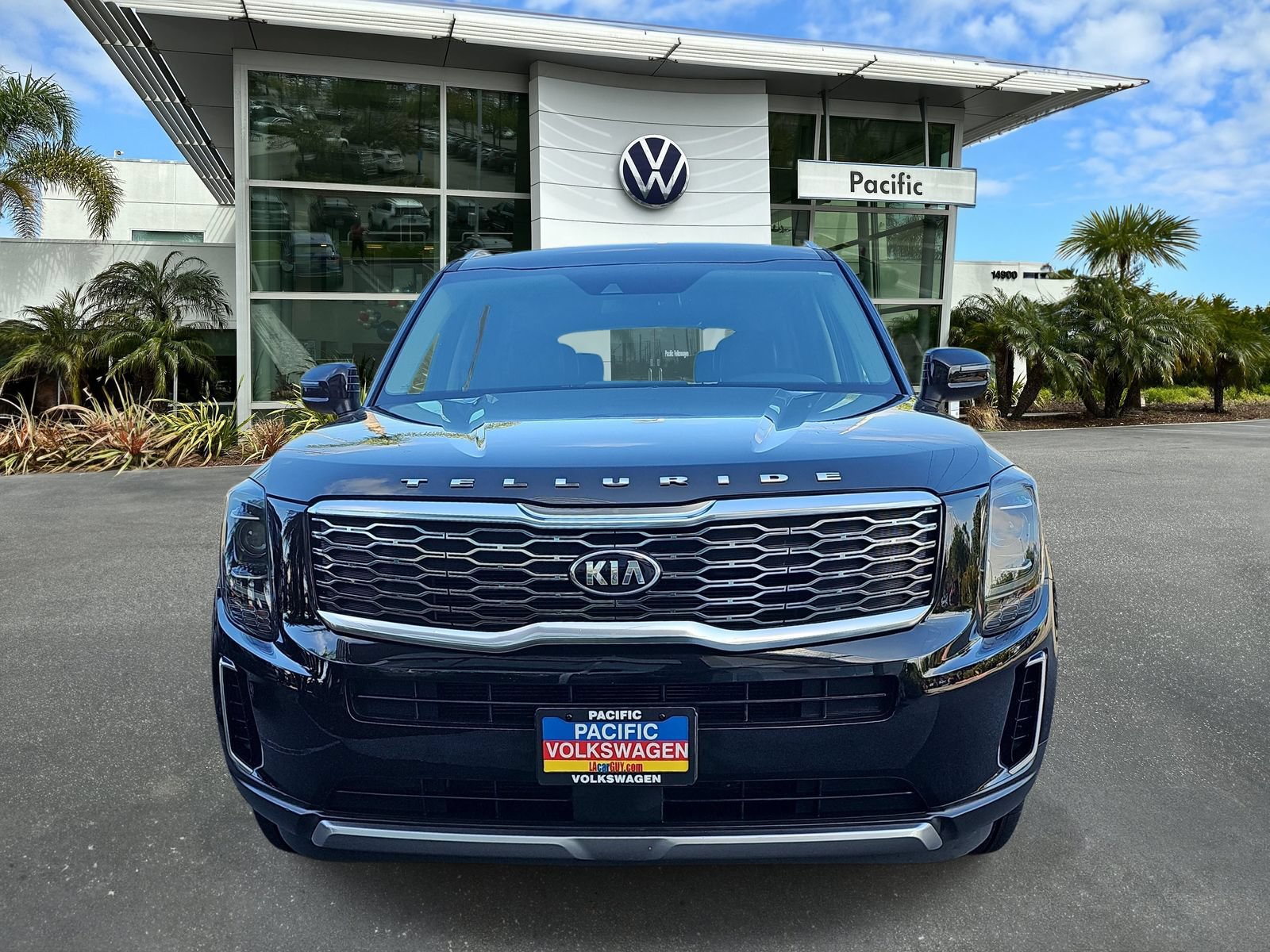 Used 2020 Kia Telluride EX w/ EX Premium Package FWD image 2