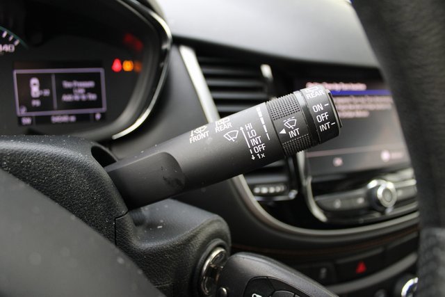 Used 2021 Chevrolet Trax LT image 18