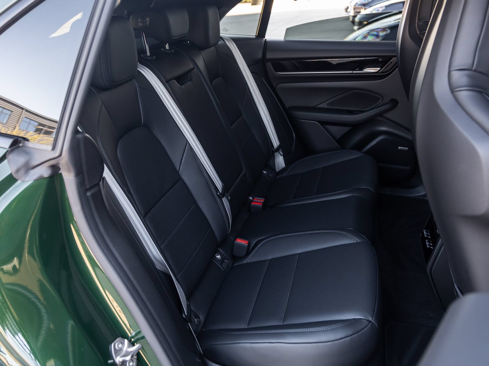 Certified 2025 Porsche Macan Electric RWD image 41