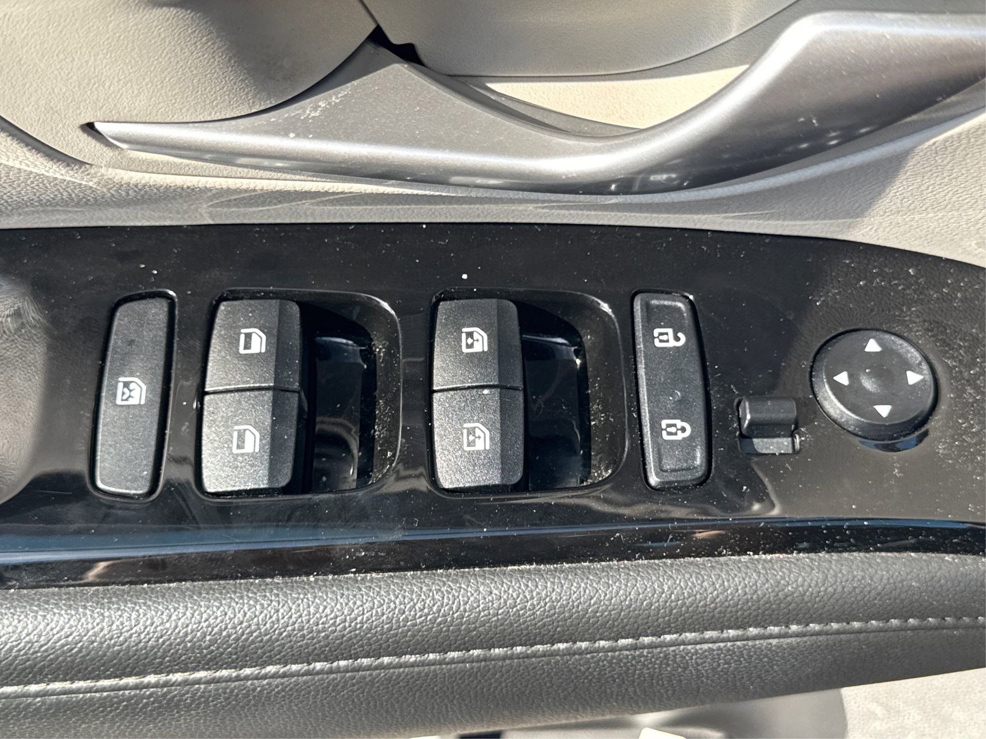 Used 2023 Hyundai Tucson Limited image 36