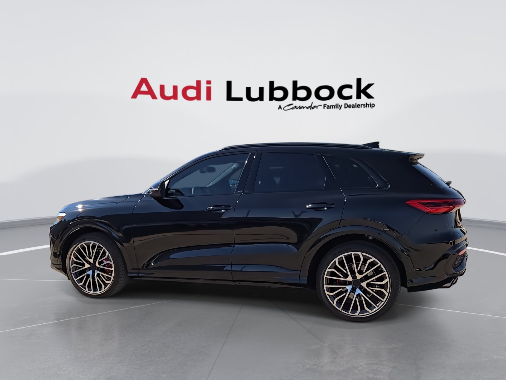 Used 2026 Audi SQ5 Premium Plus AWD/4WD image 6
