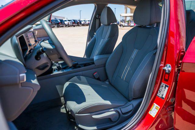 New 2026 Hyundai Elantra Hybrid FWD image 10