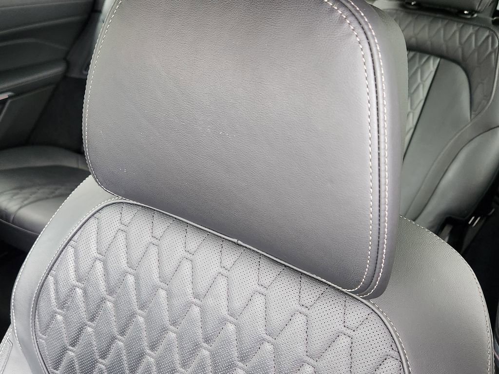 Used 2022 BMW X7 M50i w/ Executive Package AWD/4WD image 6