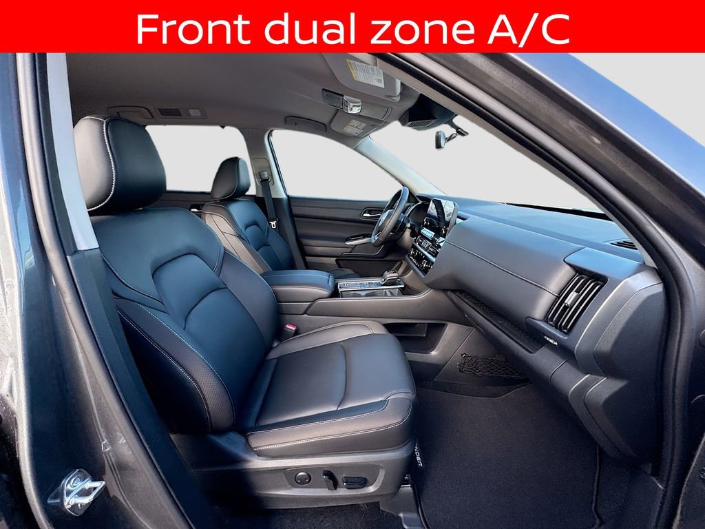 Used 2025 Nissan Pathfinder SL w/ Cargo Package image 16