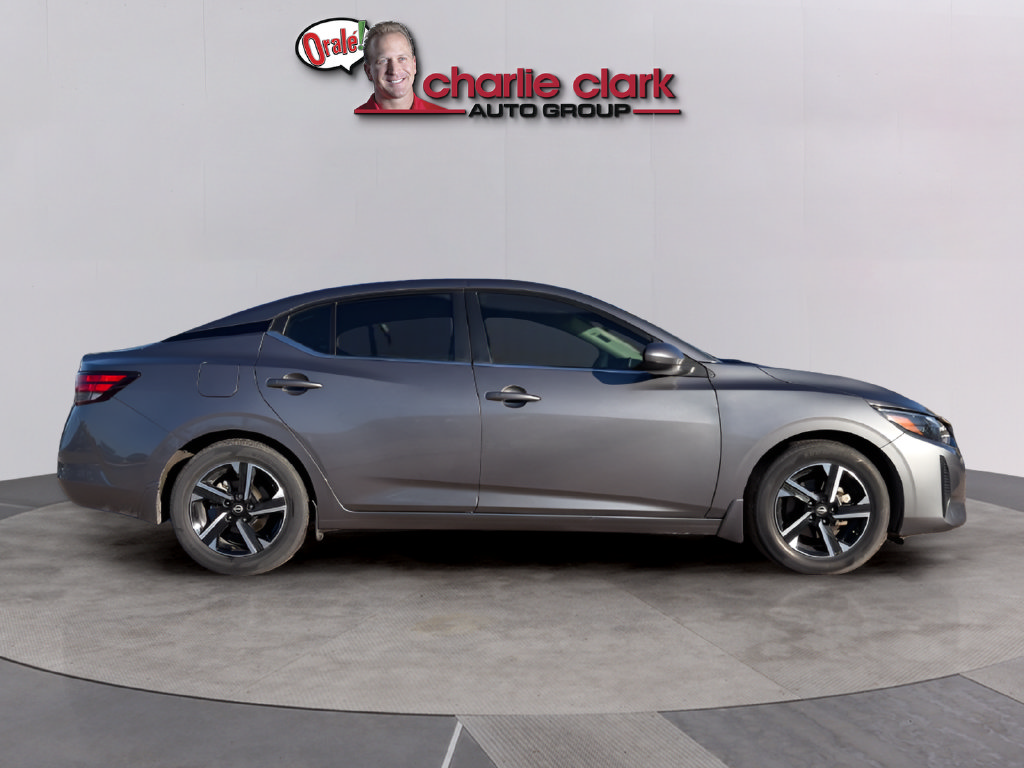 Used 2024 Nissan Sentra SV FWD image 6