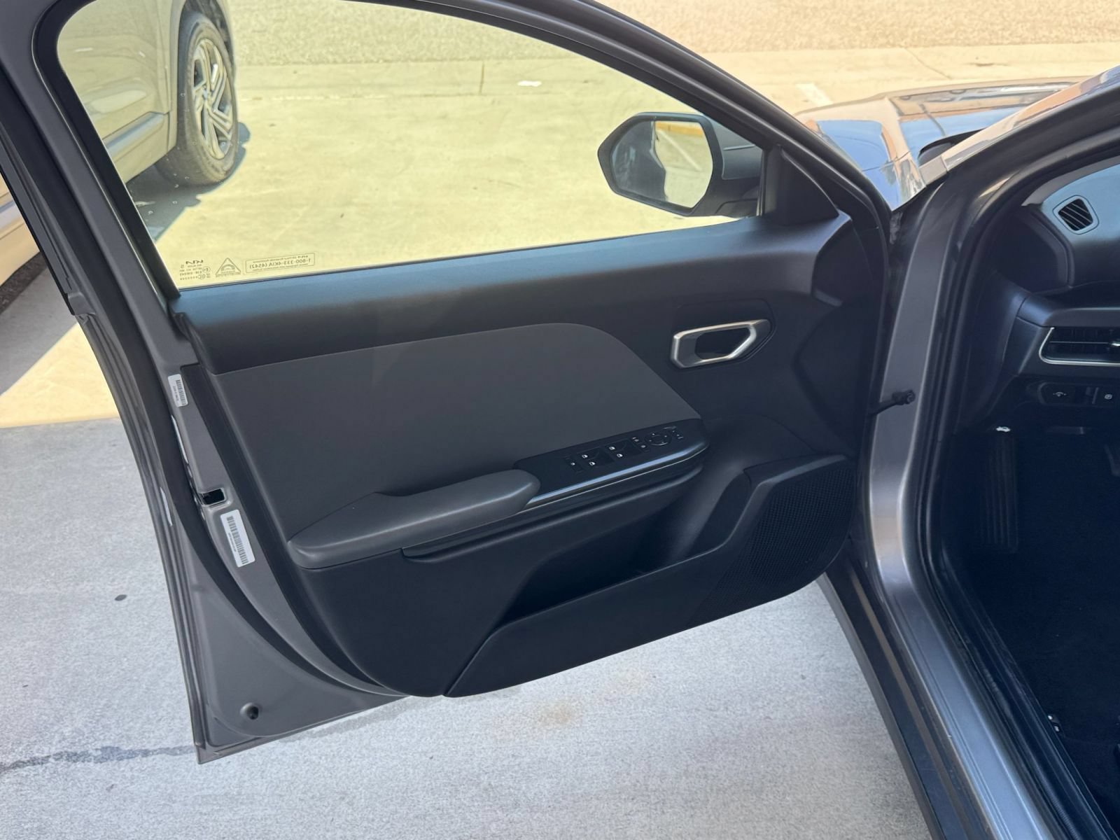 Used 2025 Kia K4 FWD image 18