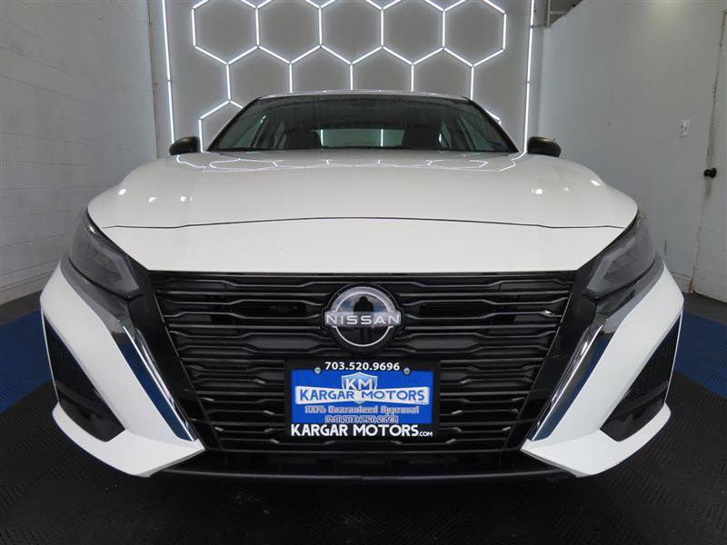 Used 2025 Nissan Altima 2.5 SV FWD image 3