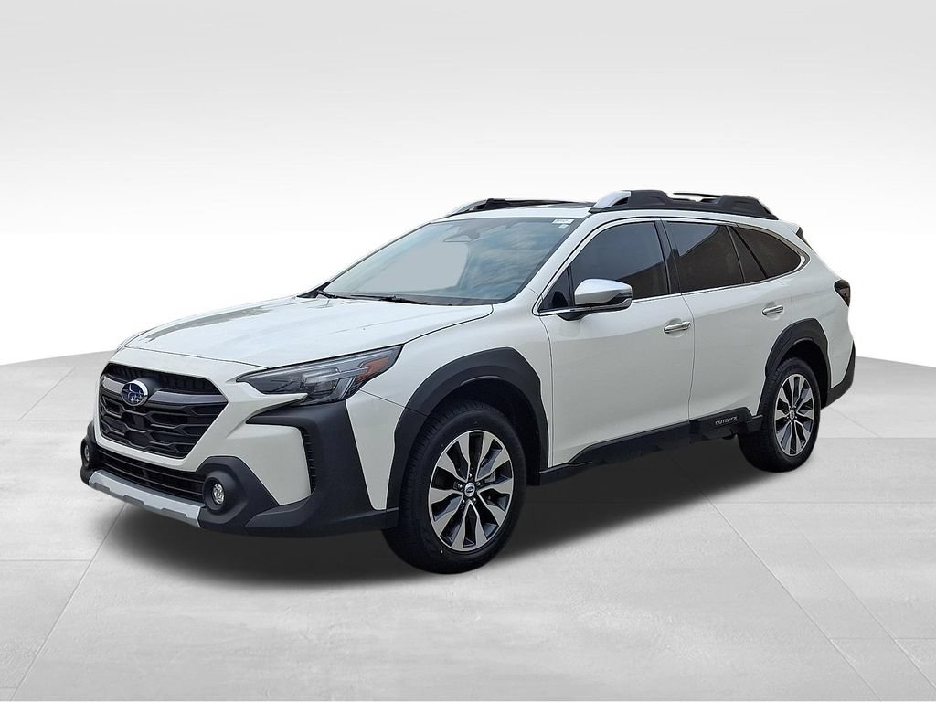 Used 2023 Subaru Outback Touring AWD/4WD image 3