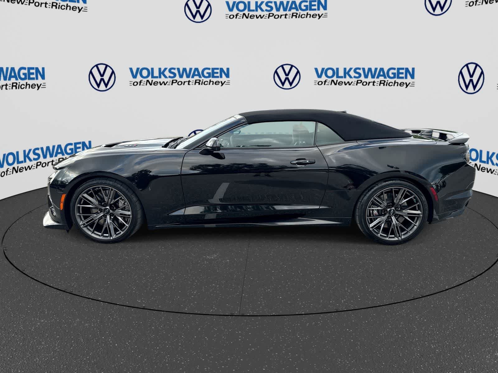Used 2022 Chevrolet Camaro ZL1 RWD image 11