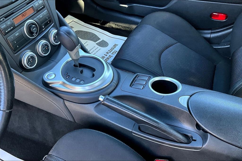 Used 2014 Nissan 370Z Coupe image 16