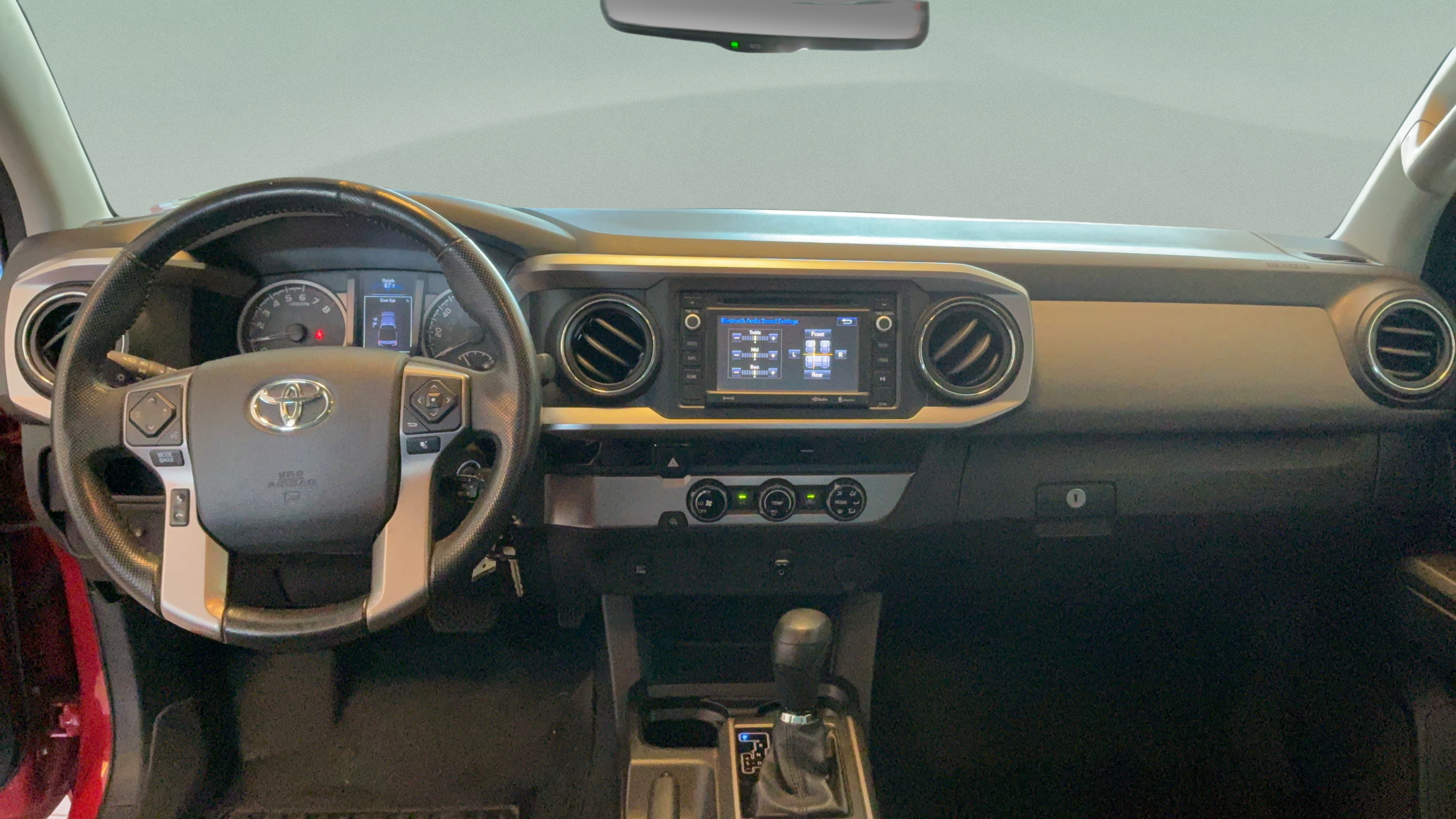 Used 2016 Toyota Tacoma SR5 w/ SR5 Appearance Package (SN) RWD image 31