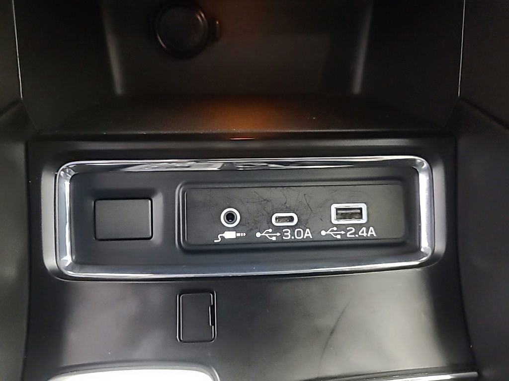 Used 2025 Subaru Ascent Premium AWD/4WD image 38