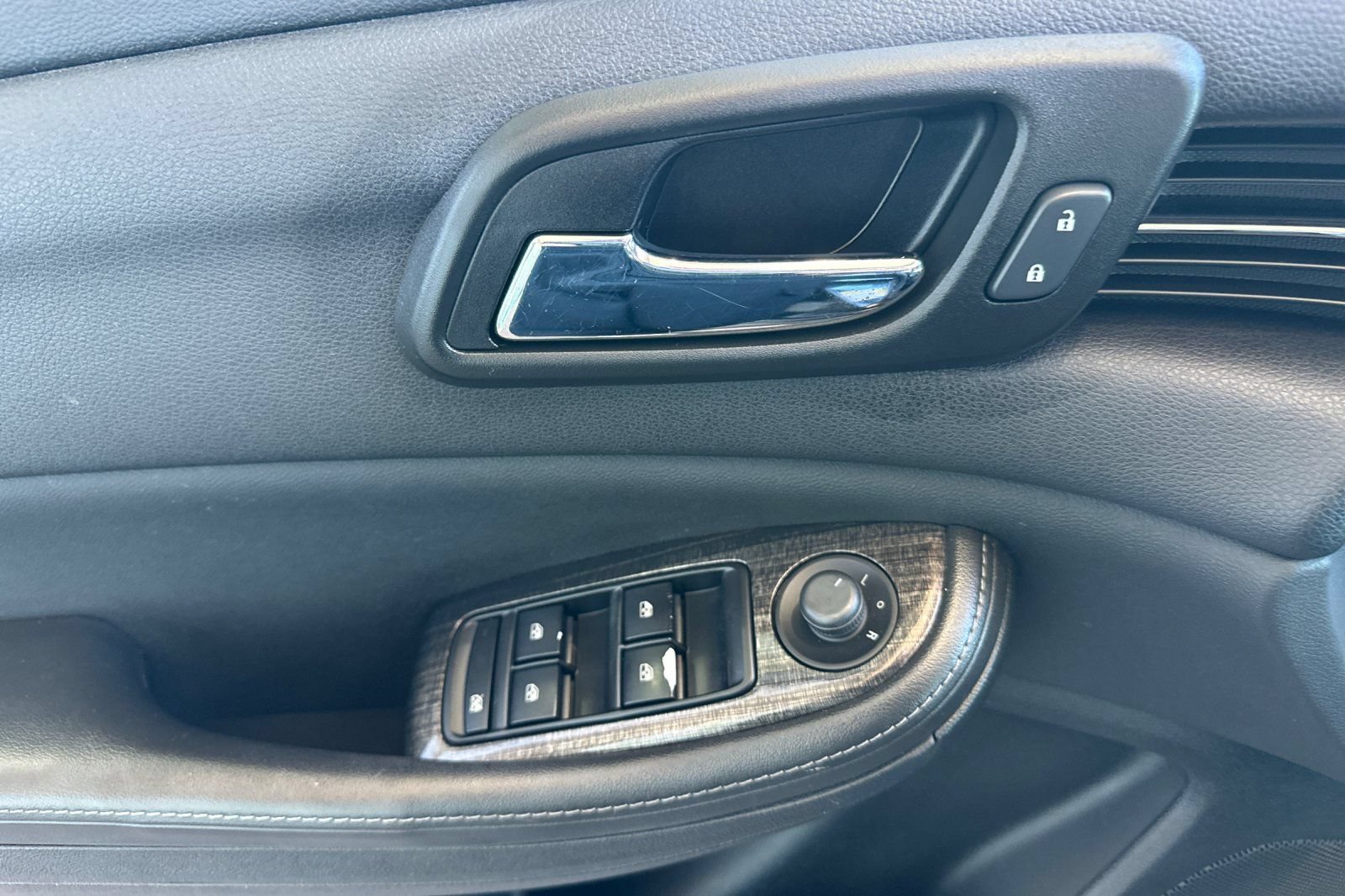 Used 2015 Chevrolet Malibu LT w/ Power Convenience Package FWD image 15