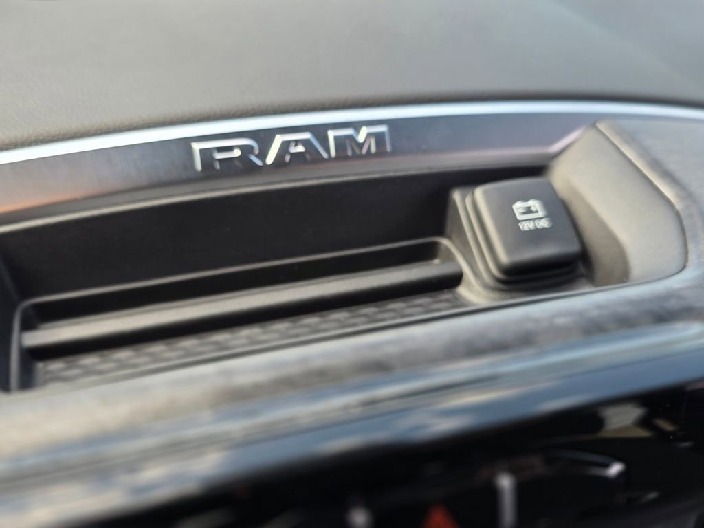 Used 2024 RAM 1500 Big Horn image 27