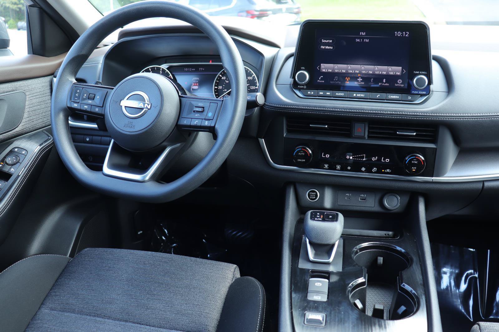 Used 2023 Nissan Rogue SV FWD image 25