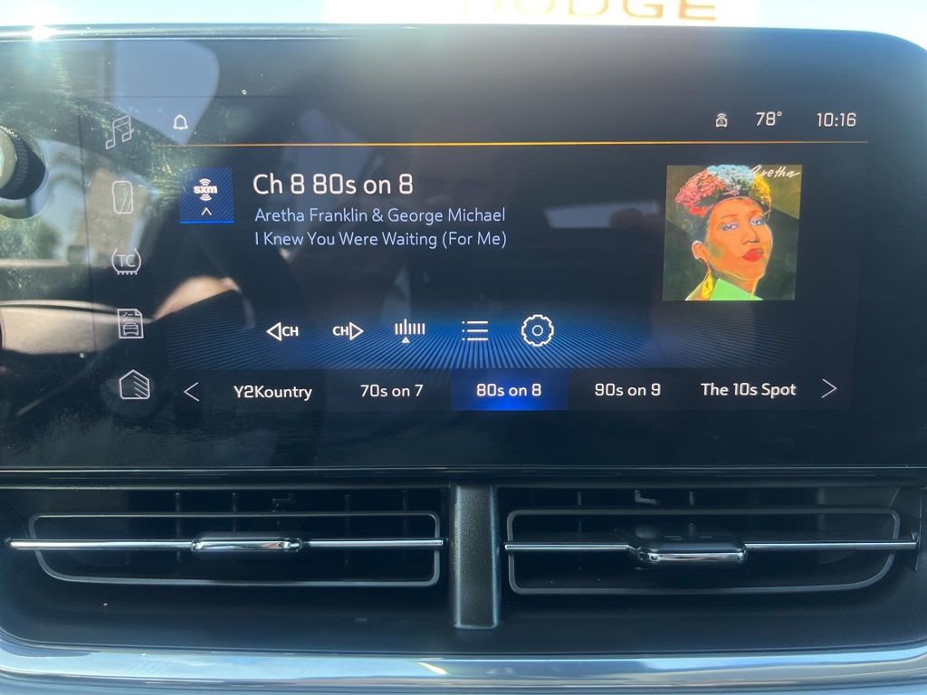 Used 2025 Chevrolet Trax LT FWD image 46