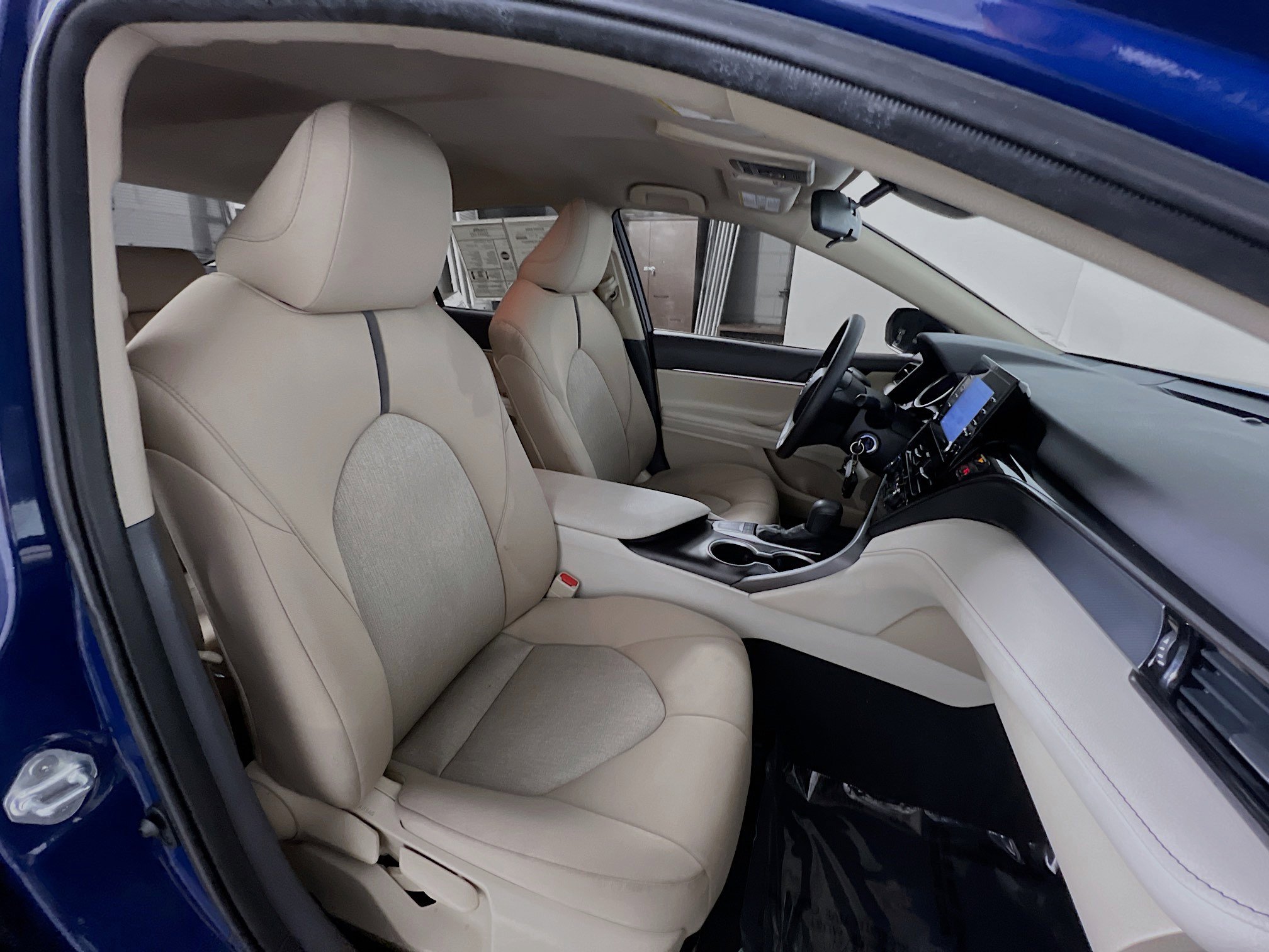 Used 2024 Toyota Camry LE image 31