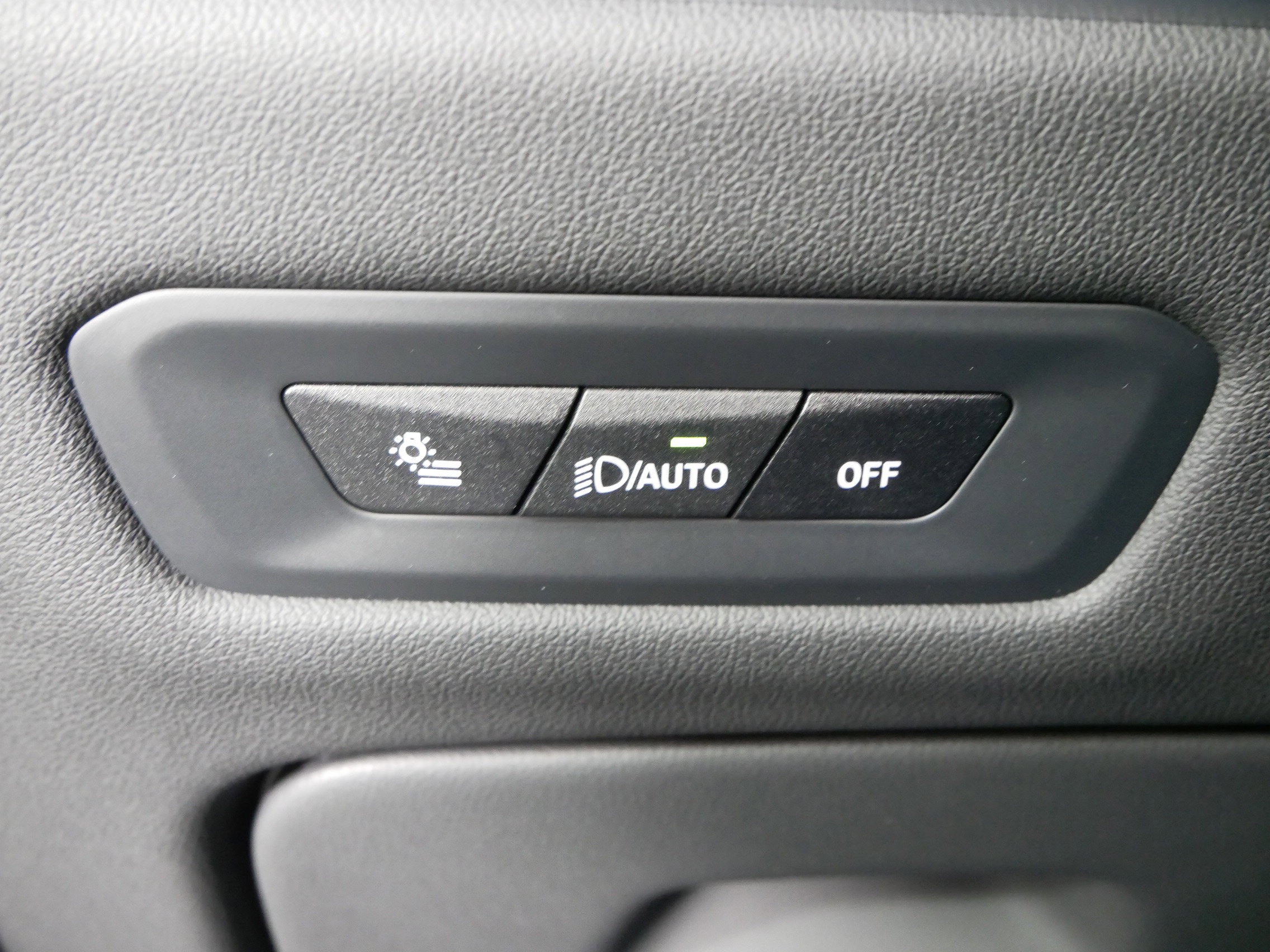 Used 2024 BMW X5 xDrive50e w/ Parking Assistance Package image 29