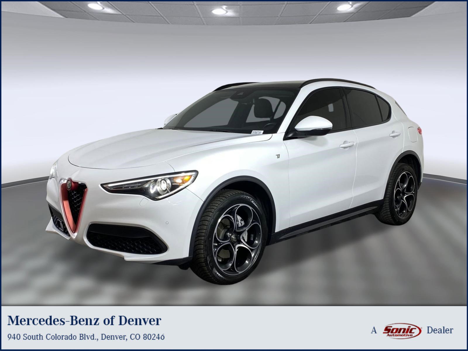 Used 2023 Alfa Romeo Stelvio Ti image 1