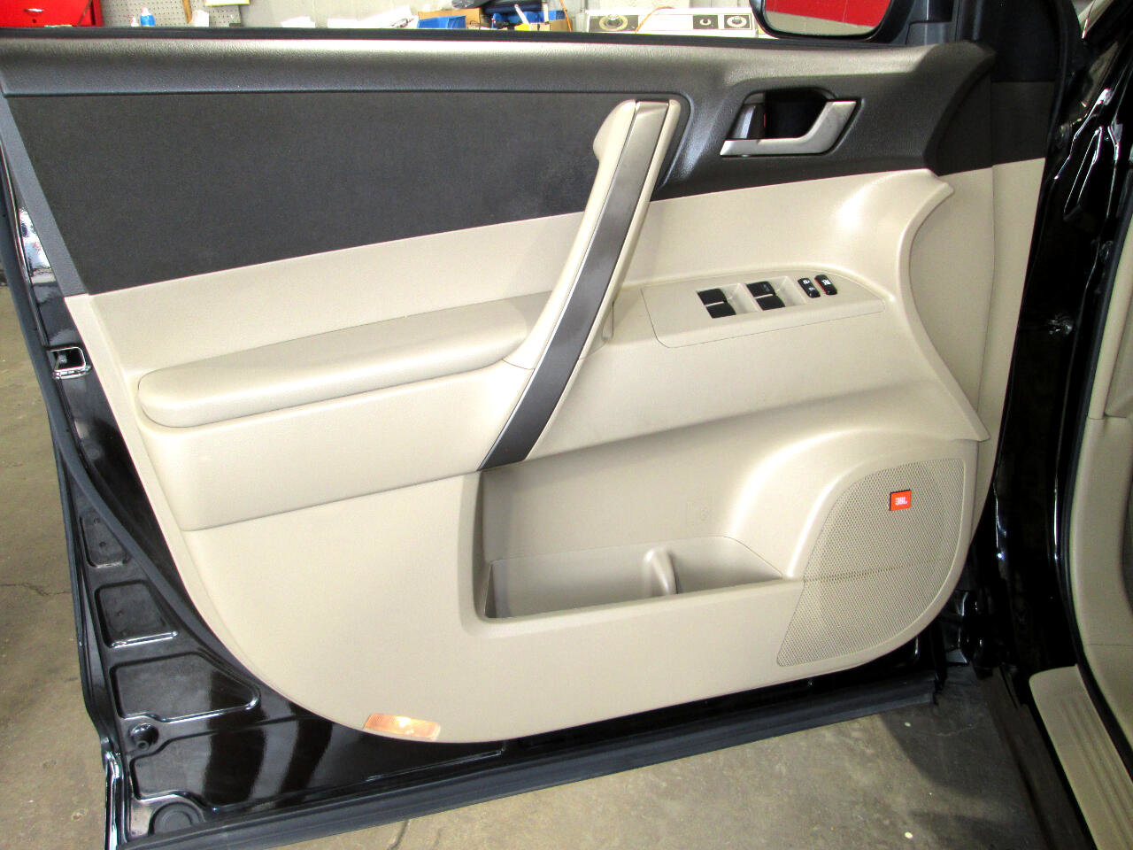 Used 2009 Toyota Highlander Sport image 31