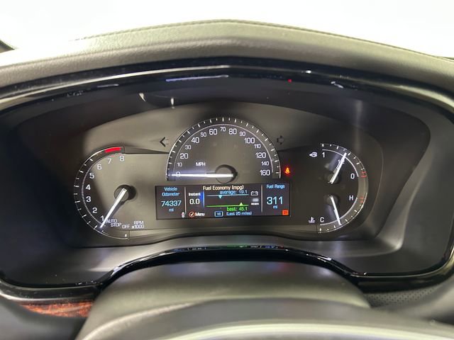 Used 2019 Cadillac XT5 Premium Luxury w/ Driver Assist Package image 18