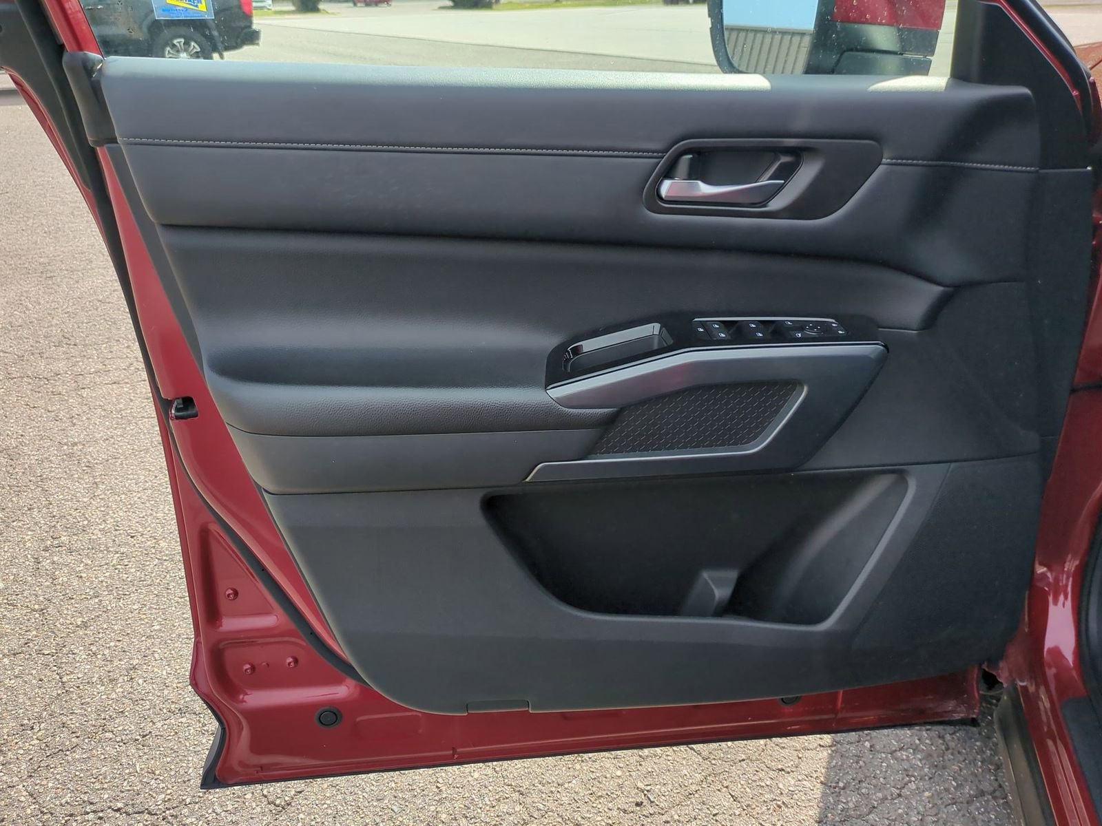 Used 2024 Nissan Pathfinder SL image 21