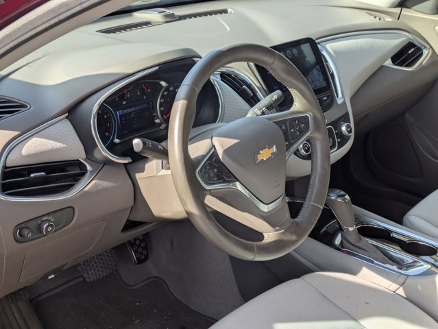 Used 2017 Chevrolet Malibu LT image 10