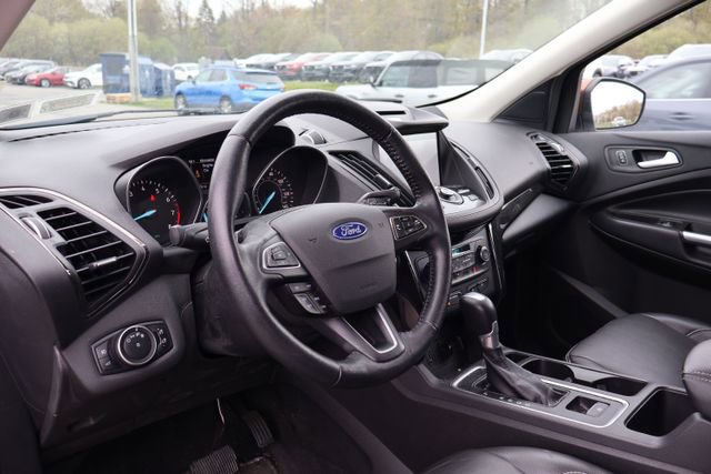 Used 2017 Ford Escape Titanium AWD/4WD image 6