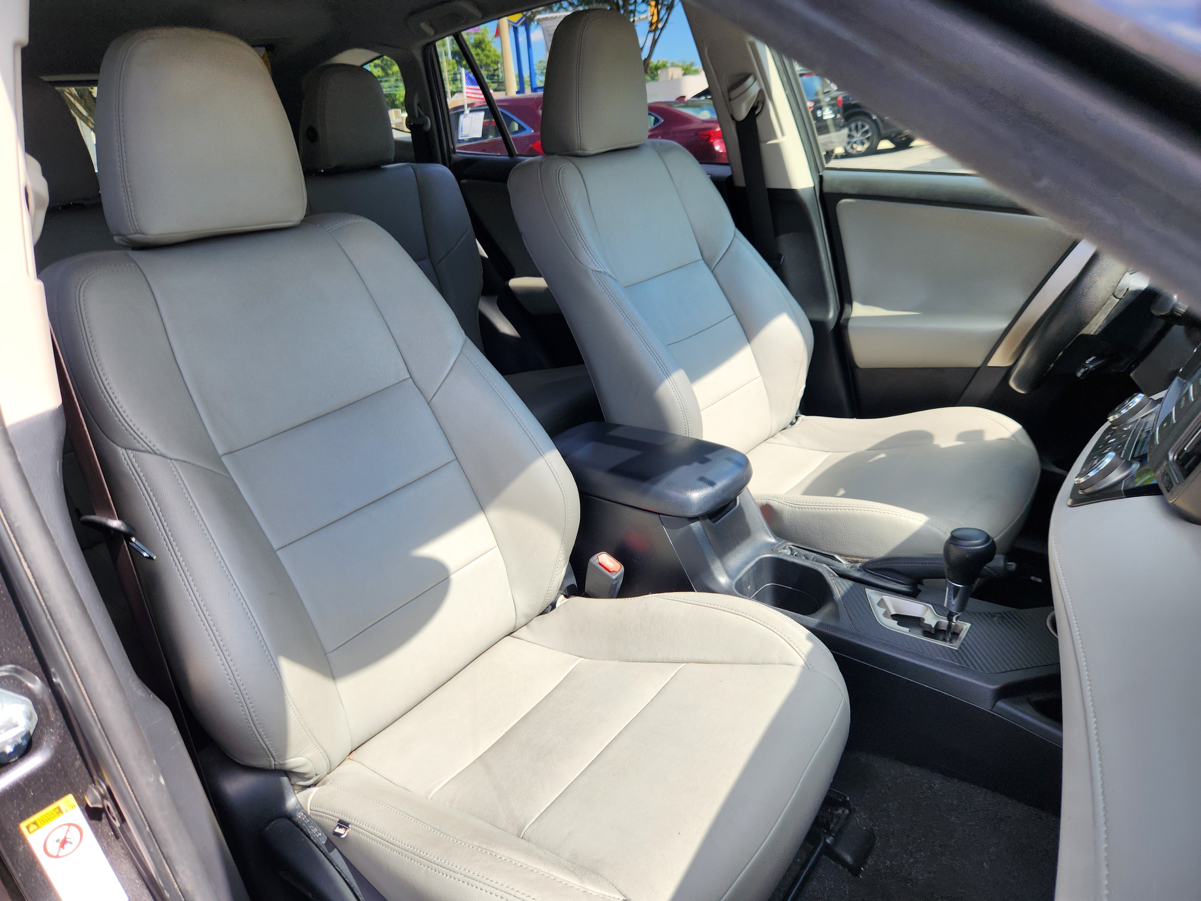 Used 2014 Toyota RAV4 XLE AWD/4WD image 14