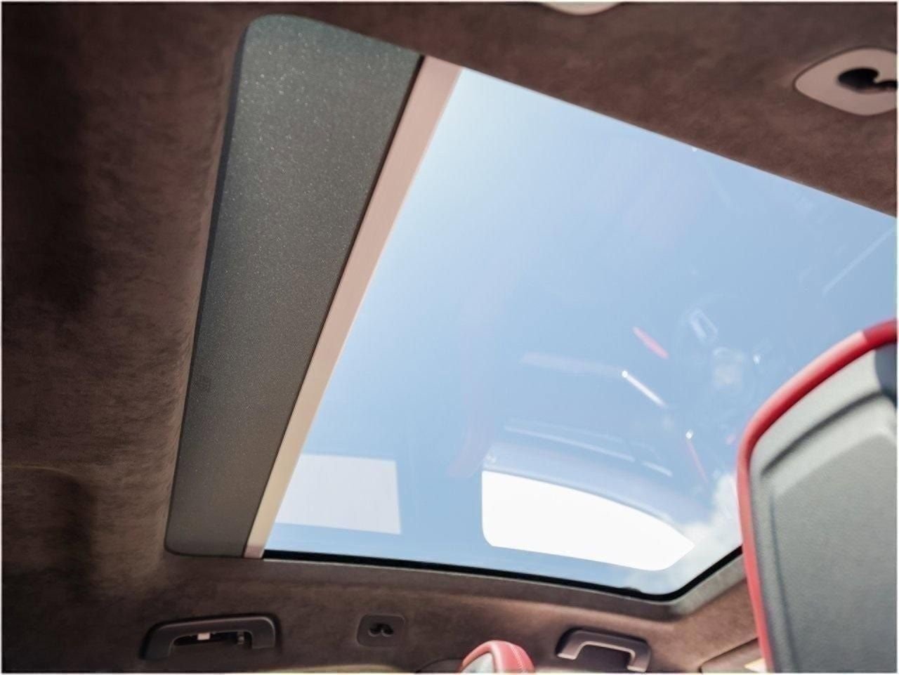 Certified 2022 Porsche Cayenne Turbo image 29