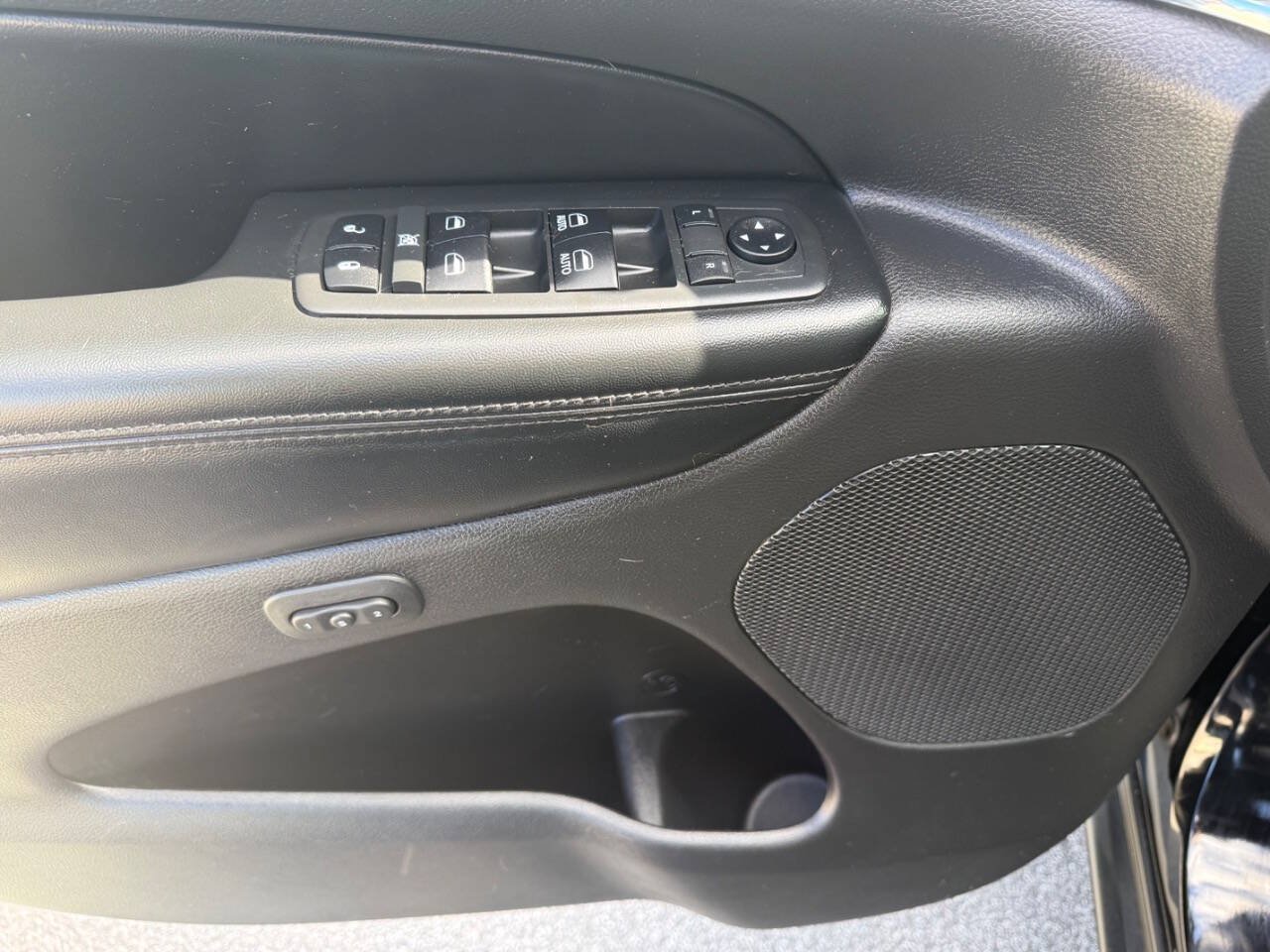 Used 2018 Jeep Grand Cherokee Limited AWD/4WD image 11