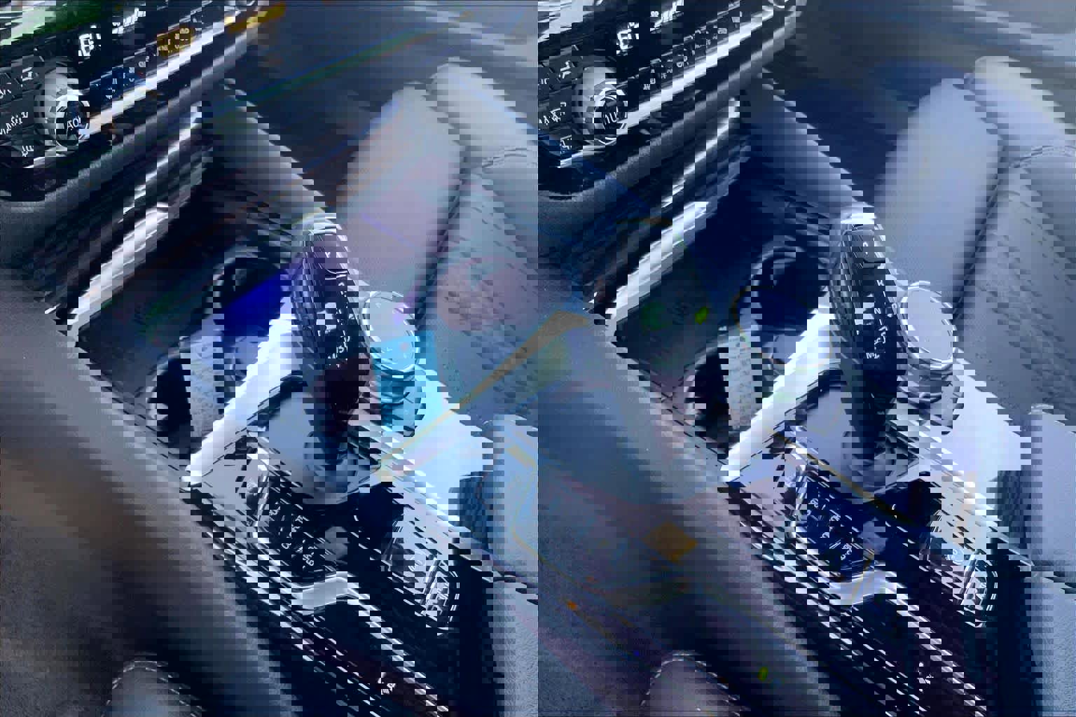 Used 2022 BMW 540i w/ Premium Package image 16