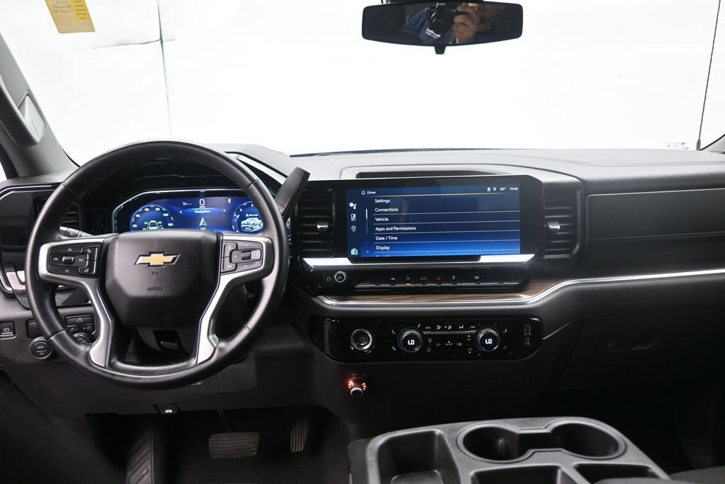 Used 2023 Chevrolet Silverado 1500 LT RWD image 14