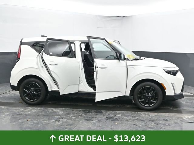 Used 2023 Kia Soul LX w/ Option Group 015 image 57