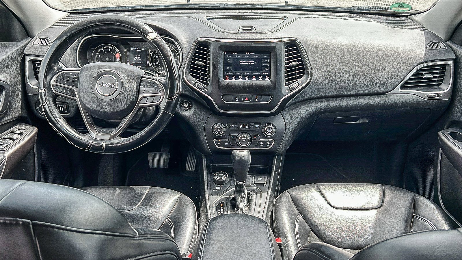 Used 2021 Jeep Cherokee Latitude Plus image 10